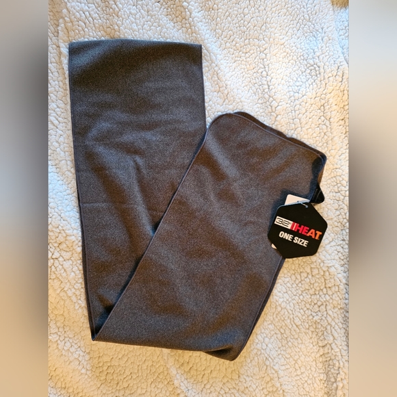 32 Degrees Scarf. Charcoal. - Picture 1 of 3